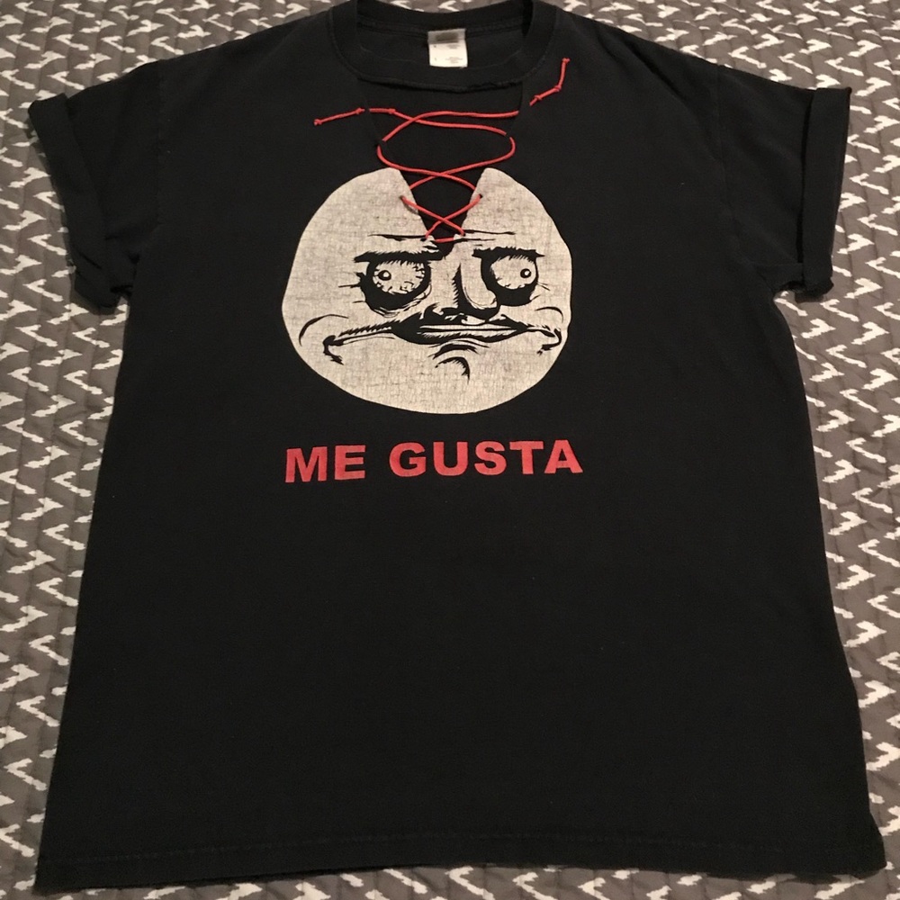 Woman’s Tee